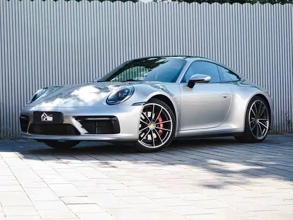 Porsche 911 2020