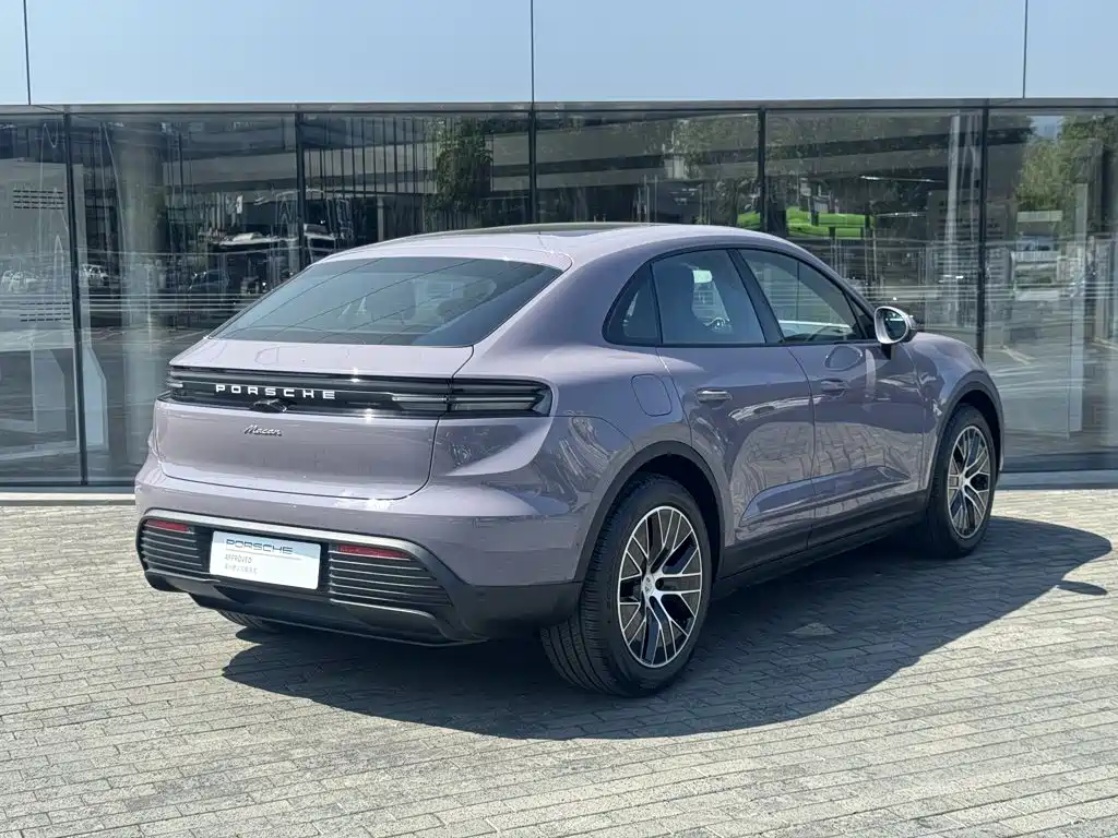 Porsche Macan New Energy 2025 — фото 3