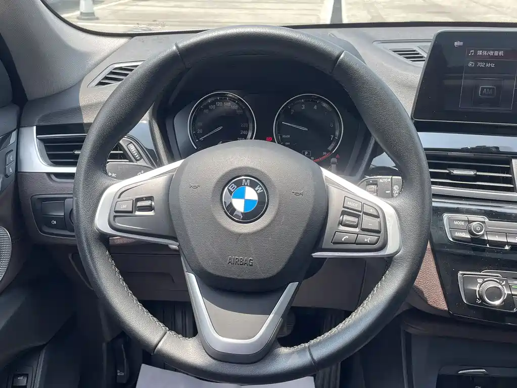 BMW X1 2022 — фото 15