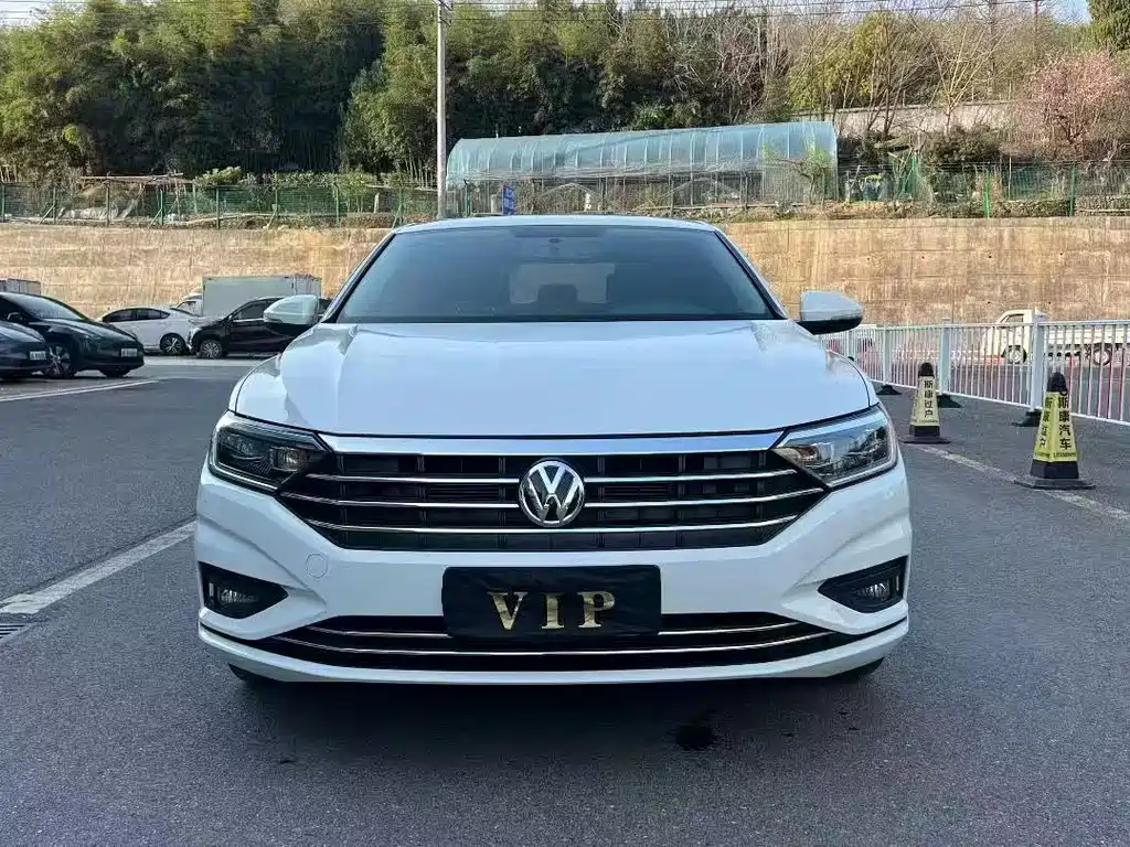 Volkswagen Sagitar 2023