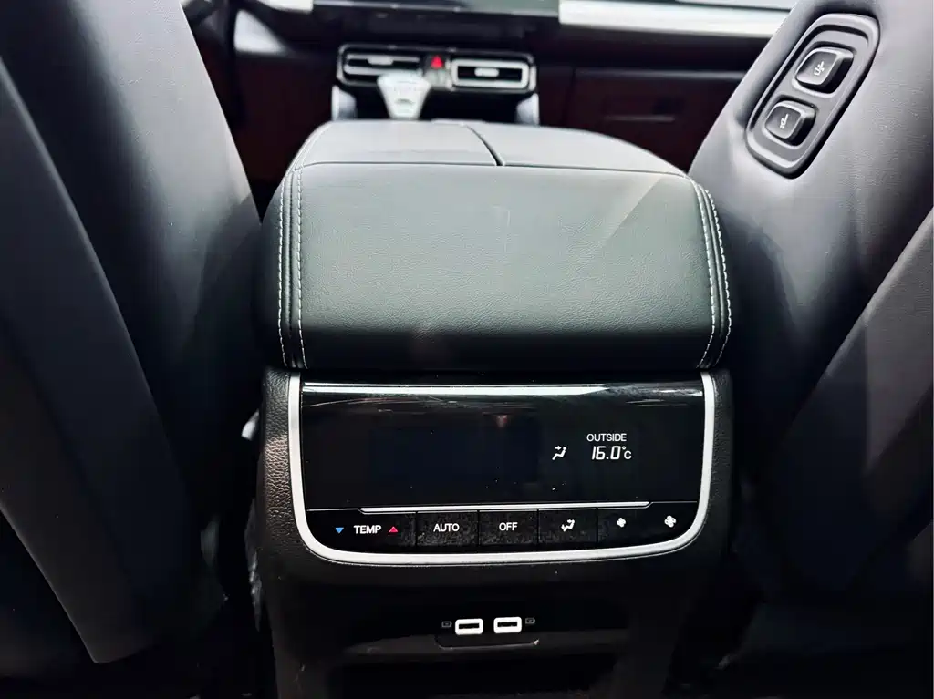 GAC Motor Trumpchi GS8 2023 — фото 21