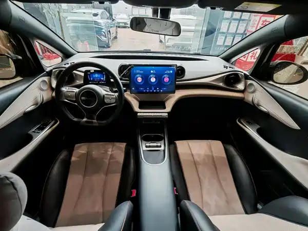 BYD Dolphin 2023