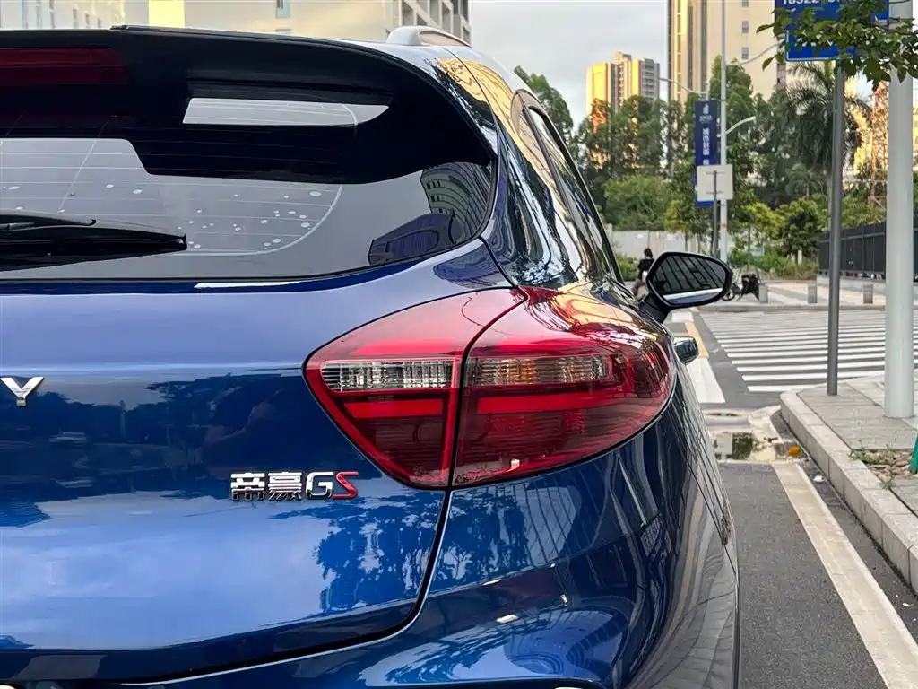 Geely Emgrand GS 2020 — фото 29