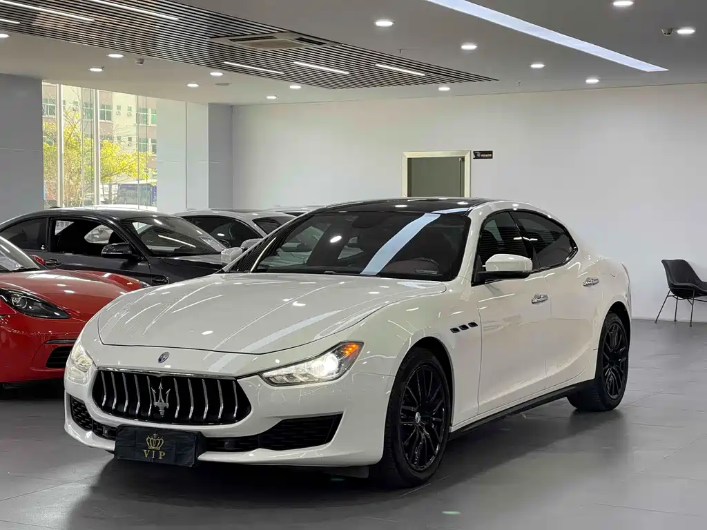Maserati Ghibli 2022 — фото 1