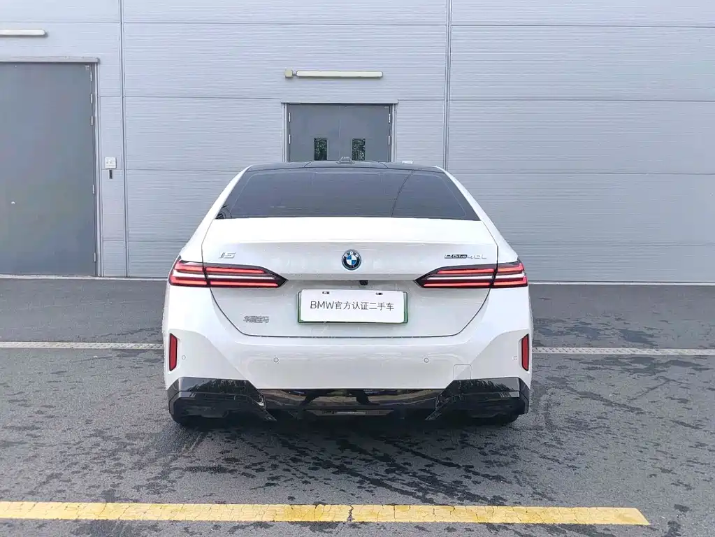 BMW i5 2025 — фото 3