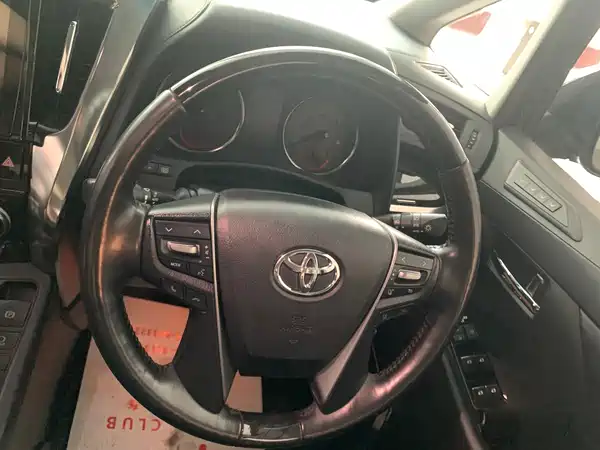 Toyota Alphard 2019