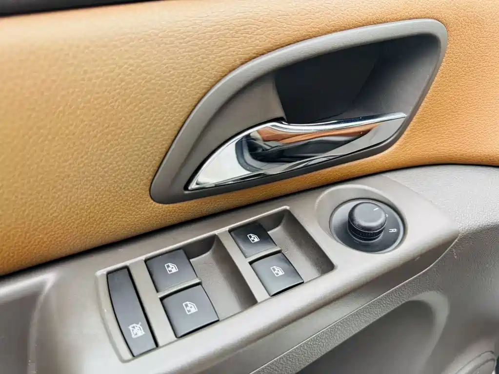Chevrolet Cruze 2015 — фото 12