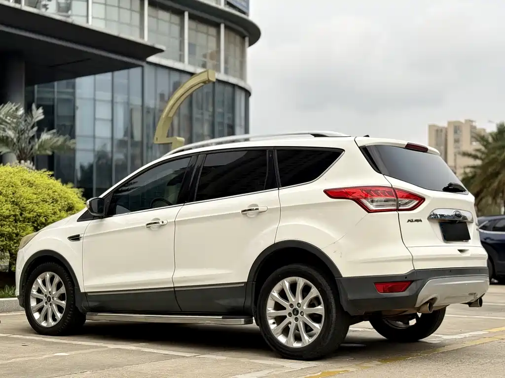 Ford Kuga 2014 — фото 15