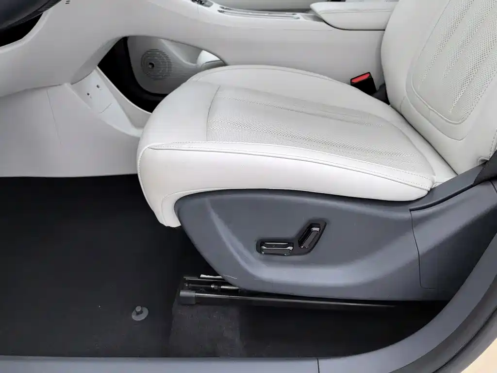 Geely Galaxy Starwish 2024 — фото 20