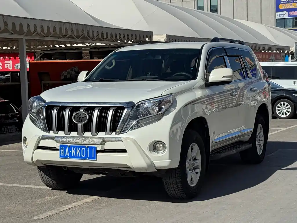 Toyota Prado 2012 — фото 2
