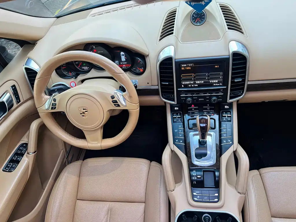 Porsche Cayenne 2014 — фото 16