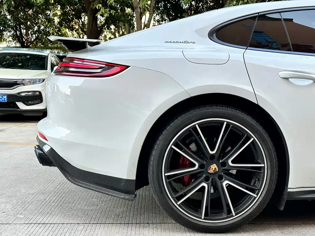 Porsche Panamera 2021 — фото 9