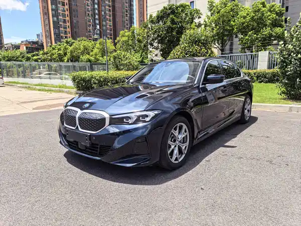 BMW i3 2025
