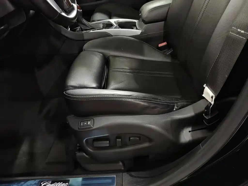 Cadillac SRX 2015 — фото 20