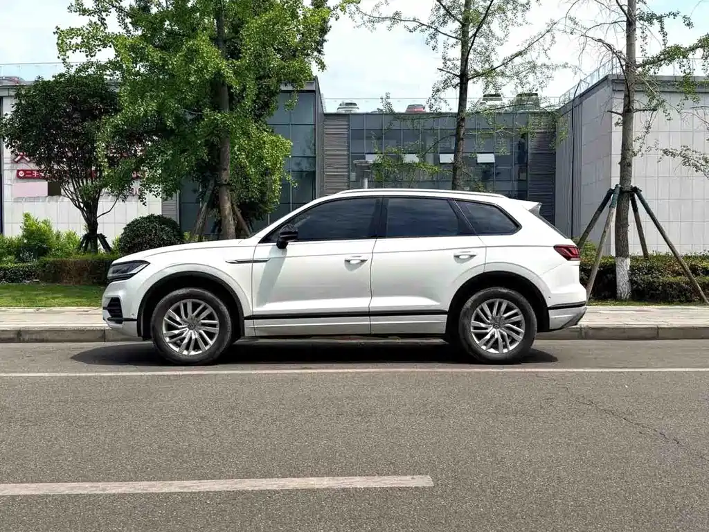 Volkswagen Touareg 2019 — фото 3