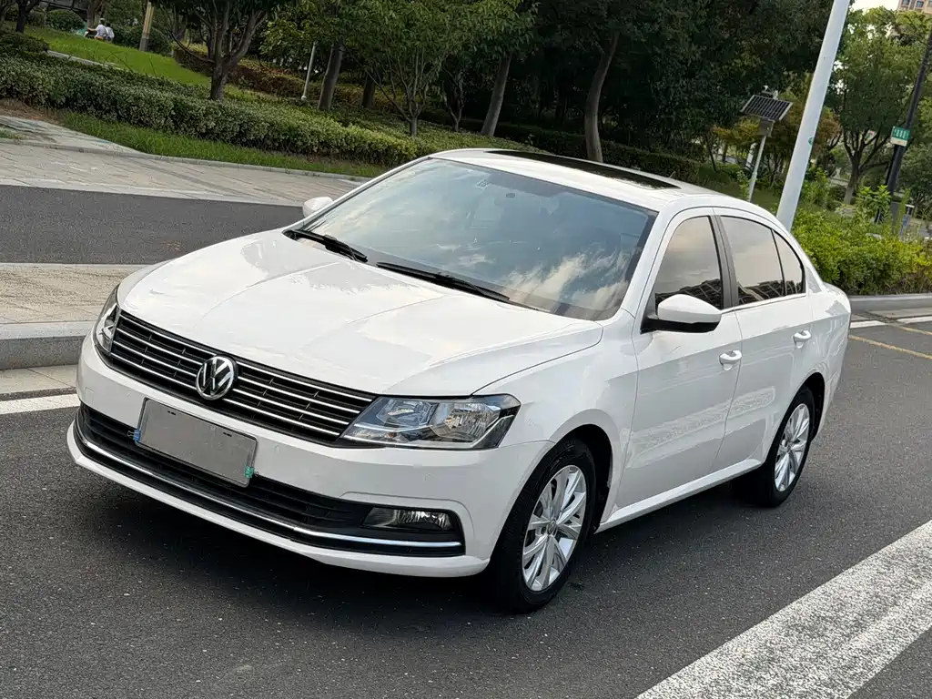 Volkswagen Lavida 2018 — фото 1