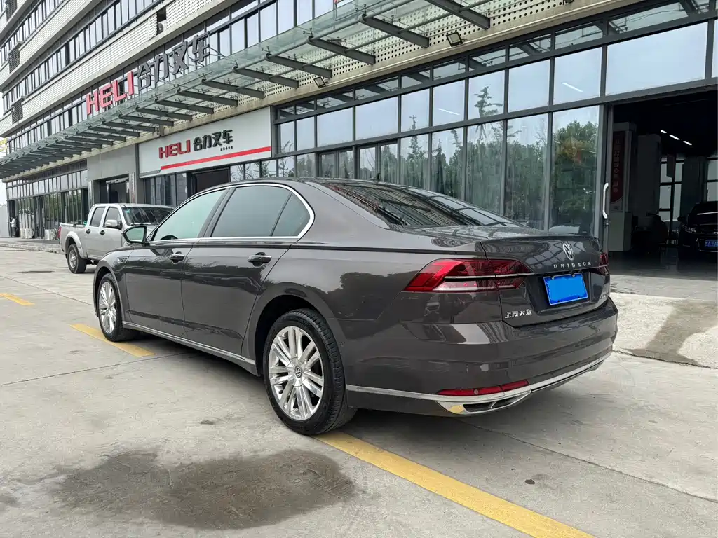 Volkswagen Phideon 2018 — фото 5