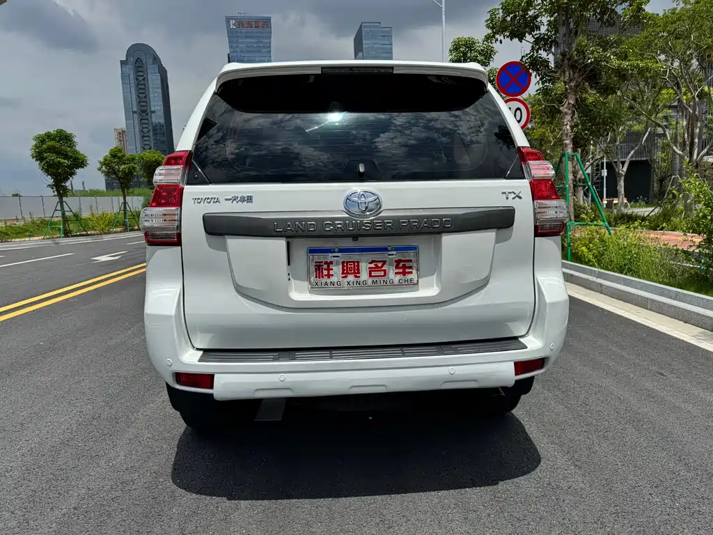 Toyota Prado 2015 — фото 11