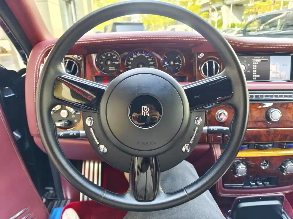 Rolls-Royce Phantom 2013 — фото 20