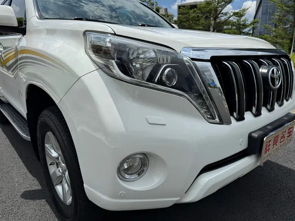 Toyota Prado 2015 — фото 5