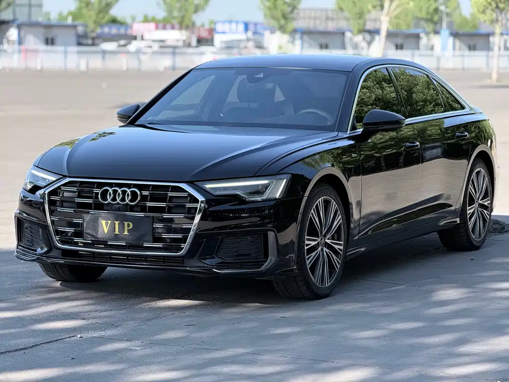 Audi A6L 2022 — фото 1