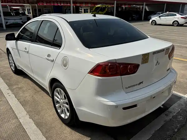 Mitsubishi Lancer EX 2013