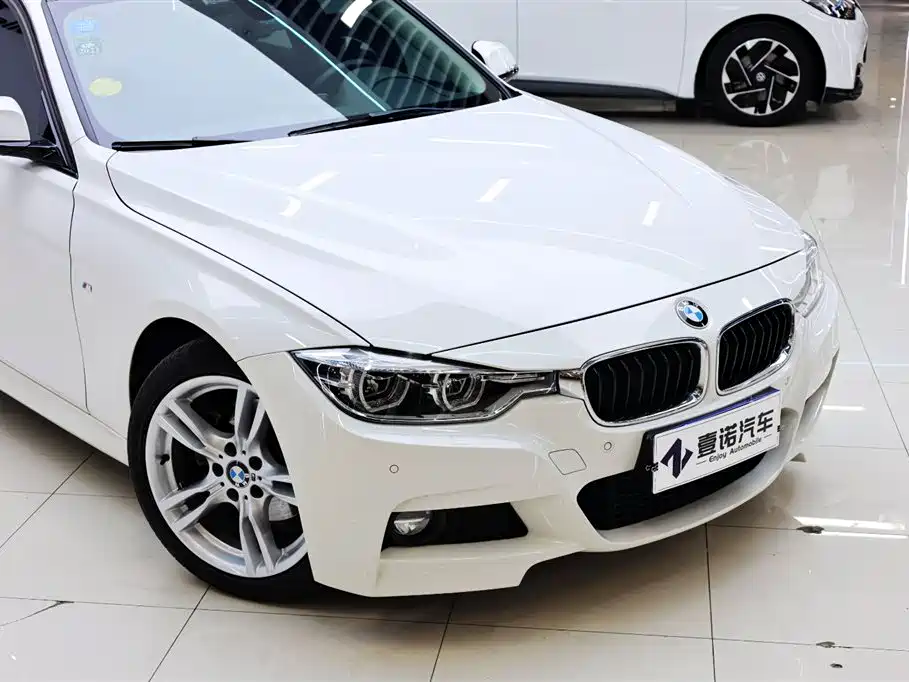 BMW 3 Series 2017 — фото 9