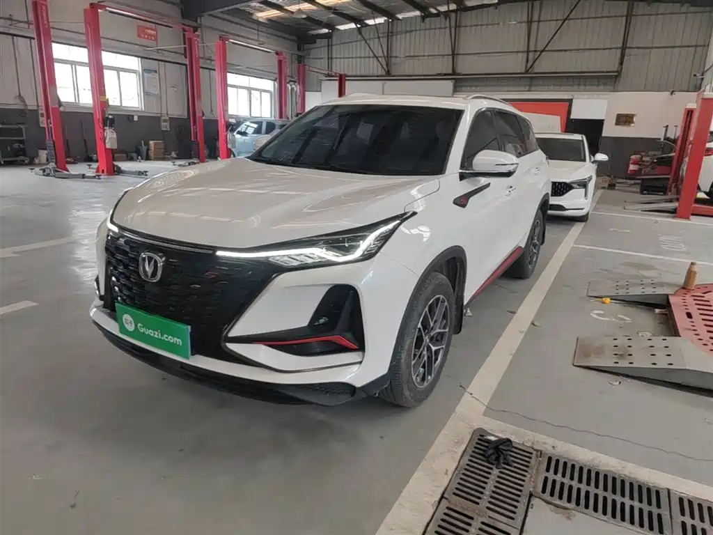 Changan CS75 PLUS 2023 — фото 1