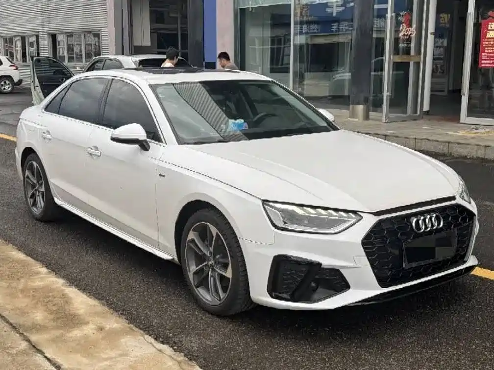 Audi A4L 2021 — фото 2