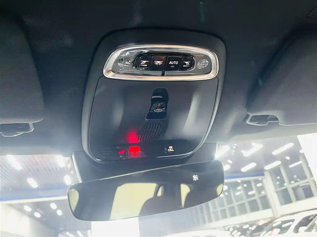 Volvo XC90 2021 — фото 16