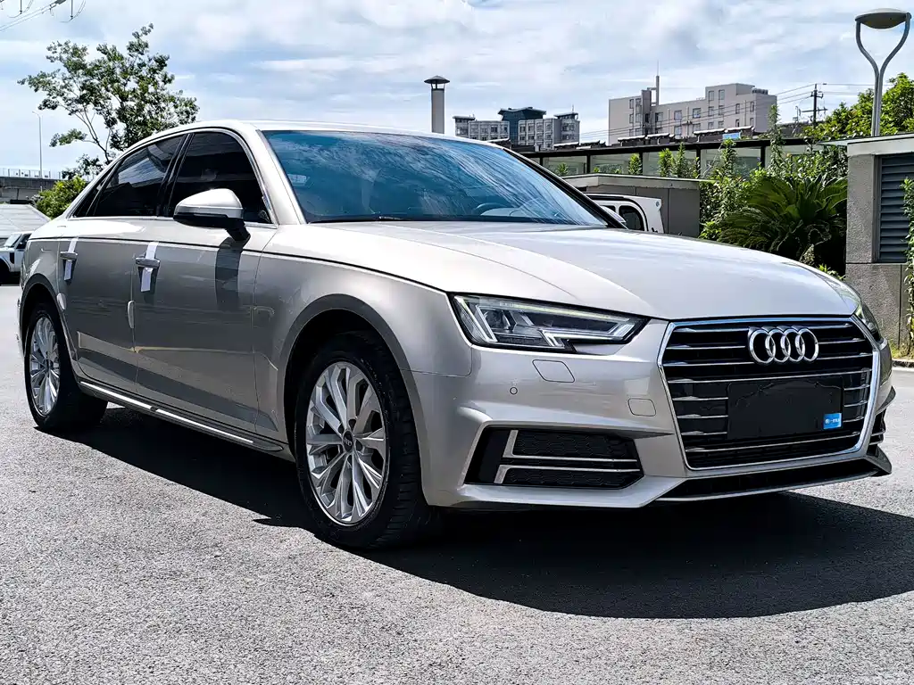 Audi A4L 2020