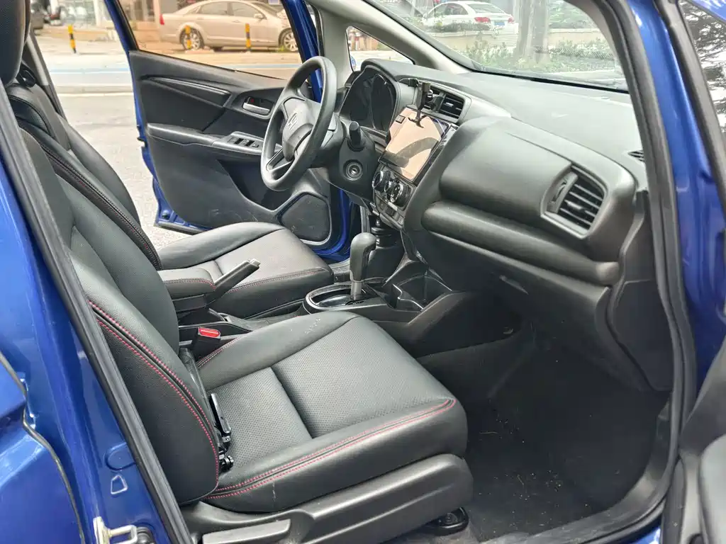 Honda Fit 2018 — фото 11