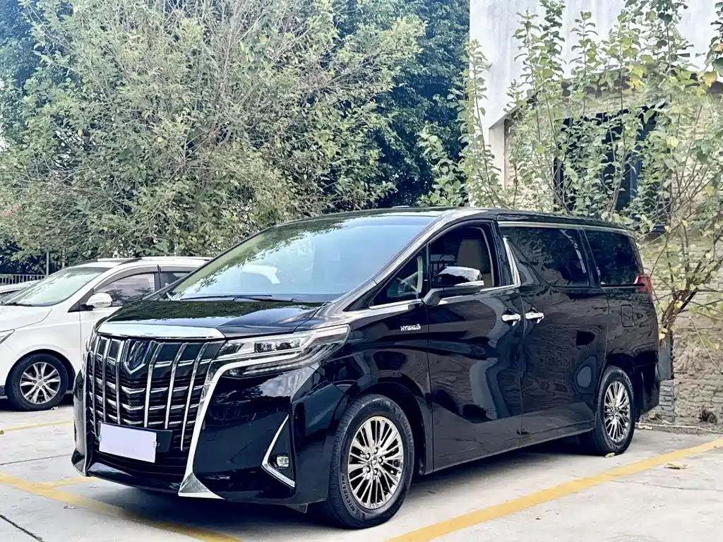 Toyota Alphard 2021 — фото 1