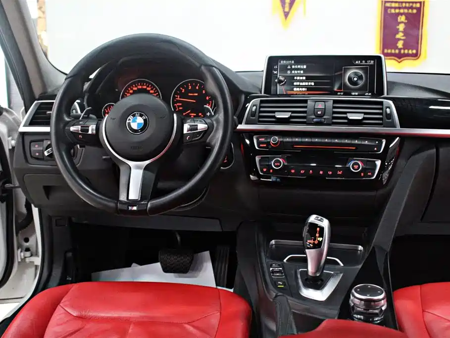 BMW 3 Series 2016 — фото 10