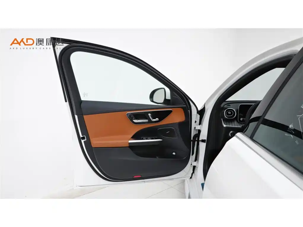 Mercedes-Benz C-Class 2022 — фото 10