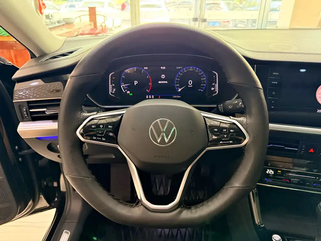 Volkswagen Passat 2022 — фото 16