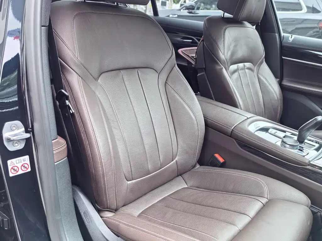 BMW 7 Series 2019 — фото 17