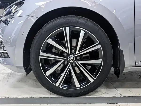 Skoda Superb 2023