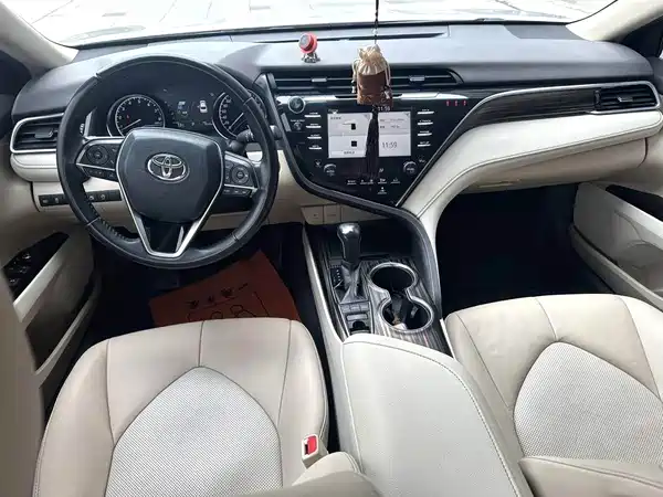 Toyota Camry 2018