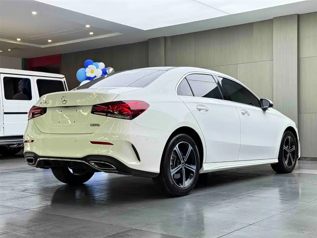 Mercedes-Benz A-Class 2023 — фото 4