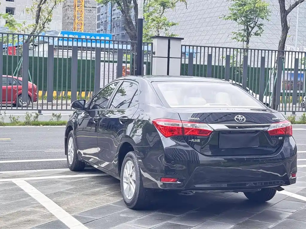 Toyota Corolla 2015 — фото 7