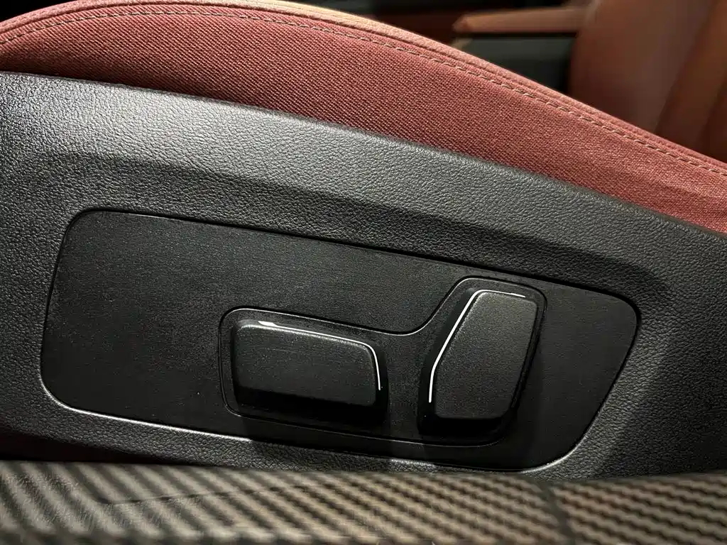 BMW 3 Series 2023 — фото 9