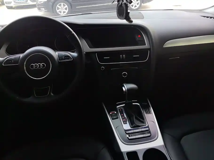 Audi A4L 2013 — фото 12