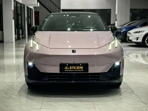 Lynk & Co Z20 2025