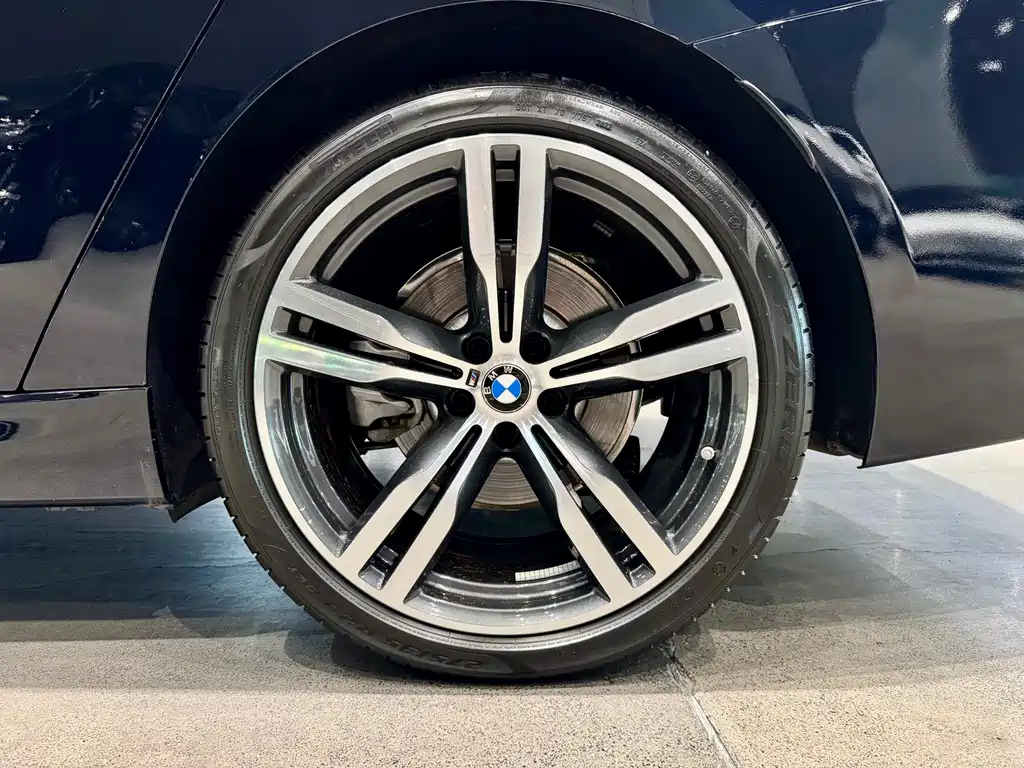 BMW 6 Series GT 2023 — фото 17