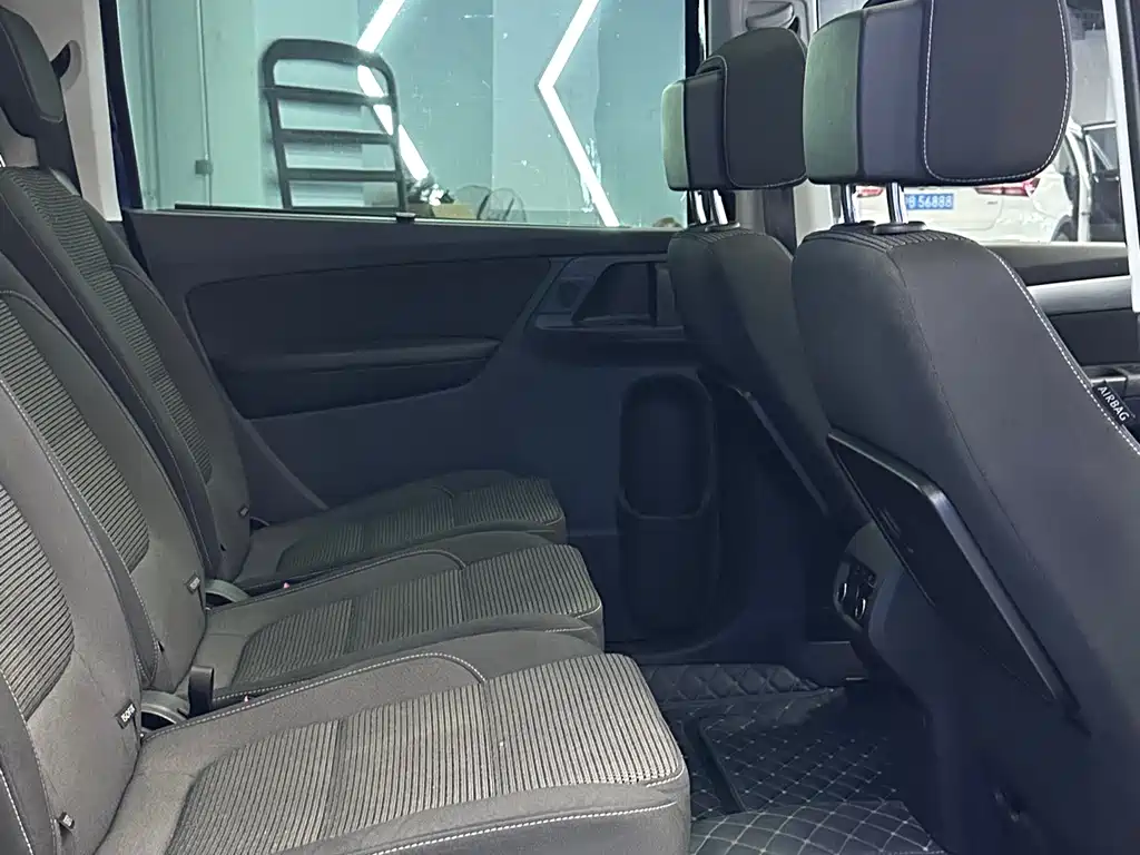Volkswagen Sharan 2018 — фото 21