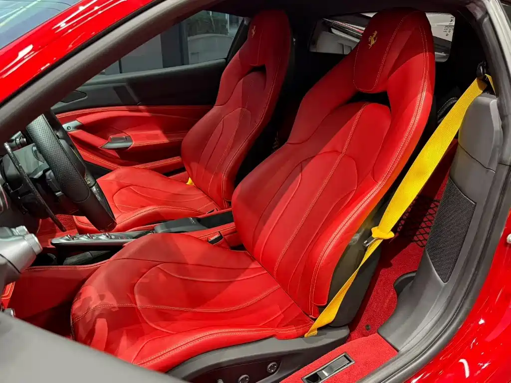 Ferrari F8 2020 — фото 10