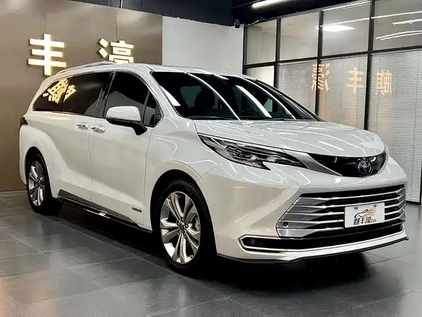 Toyota Sienna 2021