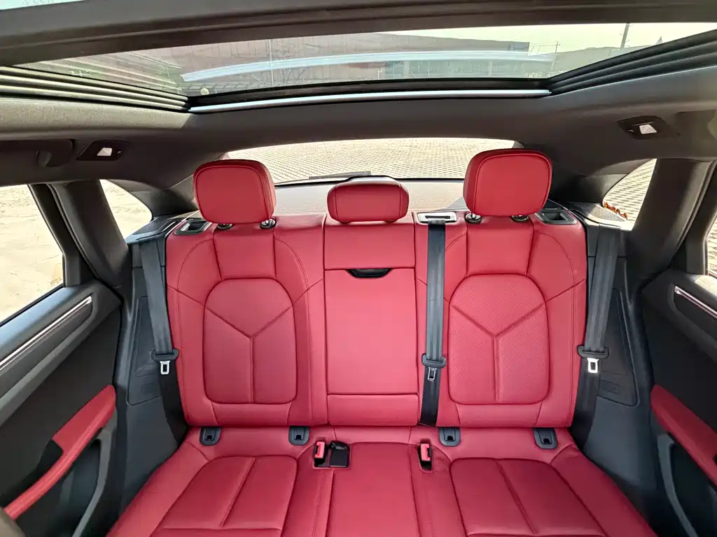Porsche Macan 2016 — фото 15