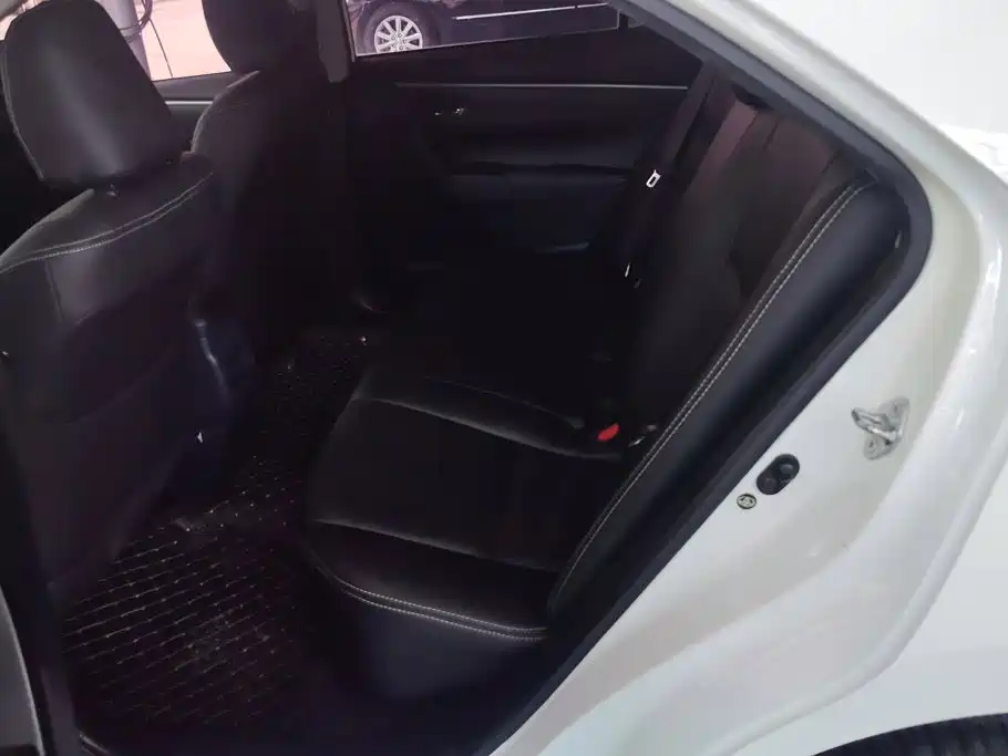 Toyota Corolla 2016 — фото 11